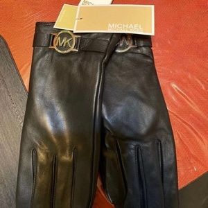 Michael Kors Leather W/ MK Circle Logo & touch tip